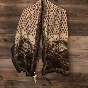 Serrv Scarf